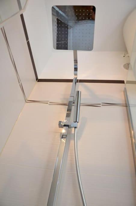 Le Zola - Appartement Troyes Centre Экстерьер фото